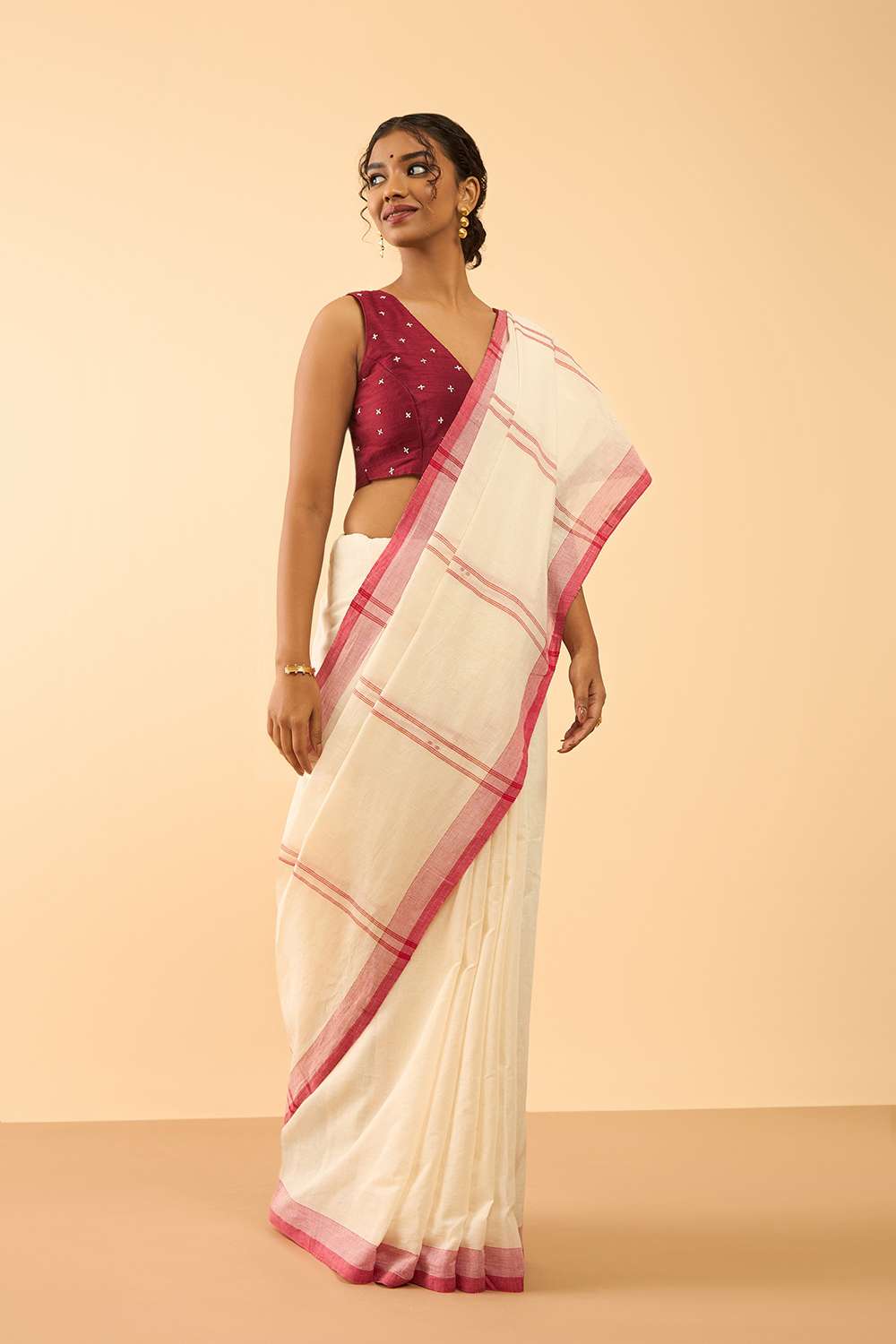 Off White Bengal Pure Cotton Jamdani Saree image number null