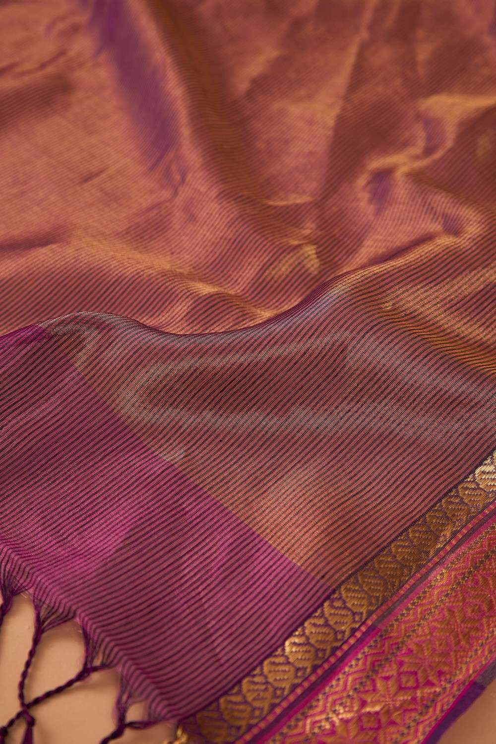 Purple Woven Pure Silk Tissue Maheshwar Saree image number null