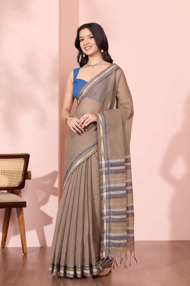 Grey Narayanpet Woven Pure Cotton Saree thumbnail image number null
