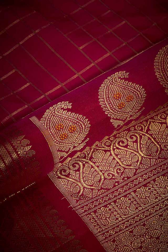 Dark Pink Woven Silk Gadwal Saree thumbnail image number null