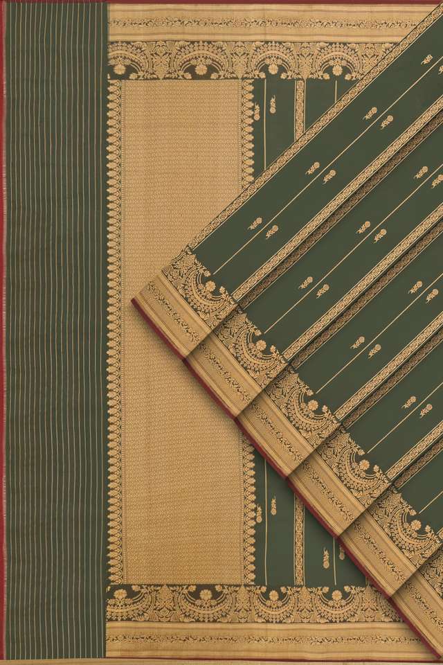 Dark Green Pure Silk Kadwa Banarasi Saree thumbnail image number null