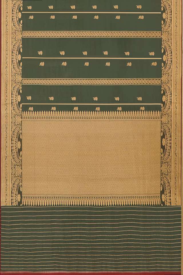 Dark Green Pure Silk Kadwa Banarasi Saree thumbnail image number null
