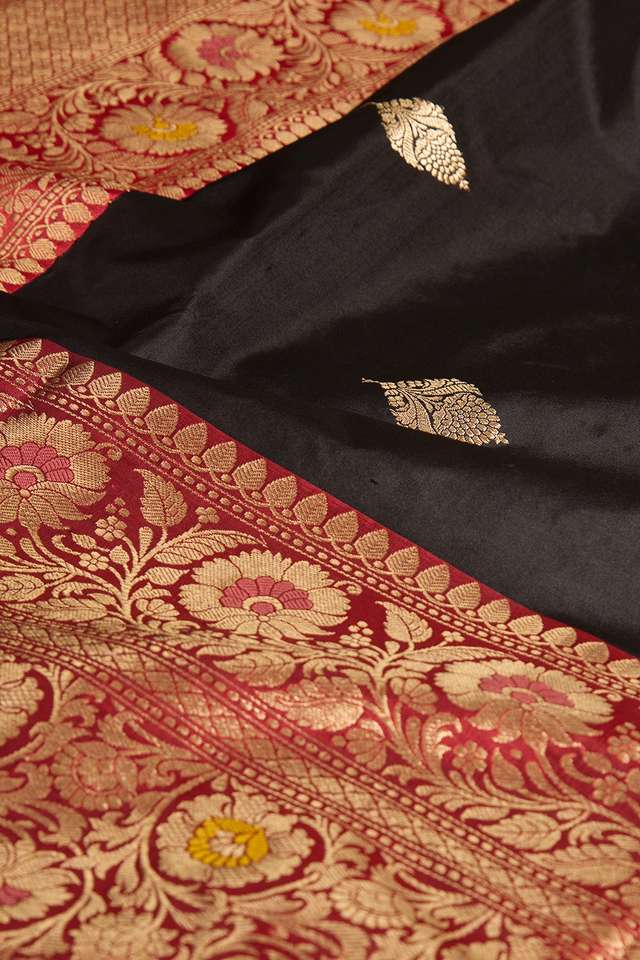 Black Pure Silk Kadwa Banarasi Saree thumbnail image number null