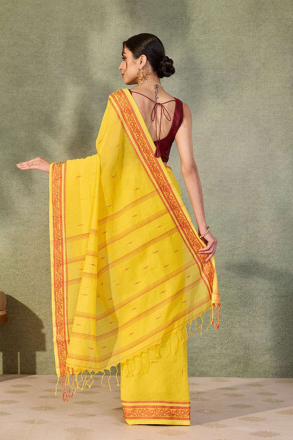 Yellow Bengal Pure Cotton Jamdani Saree image number null
