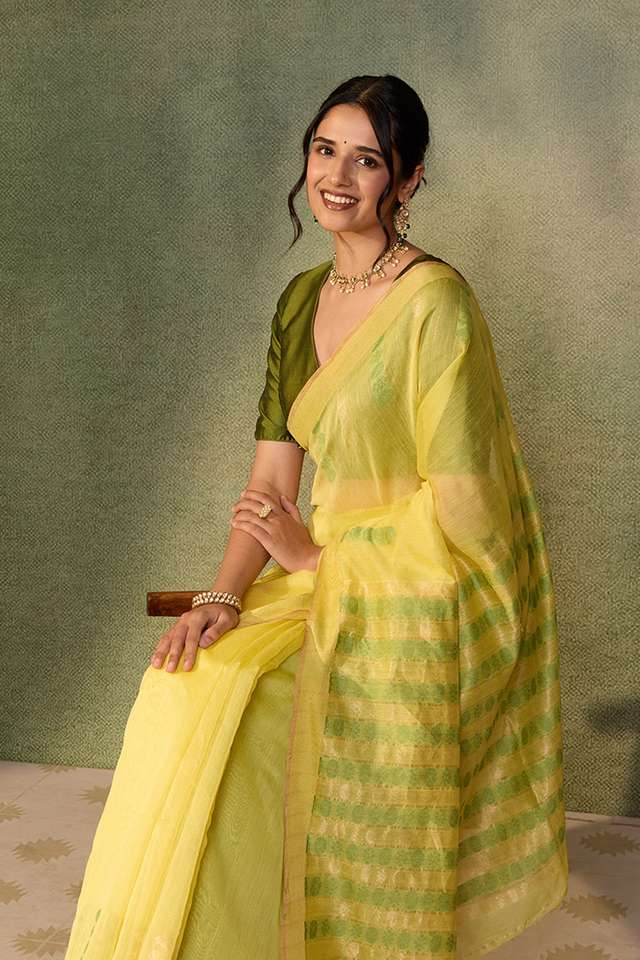 Yellow Woven Pure Silk Cotton Bengal Saree thumbnail image number null