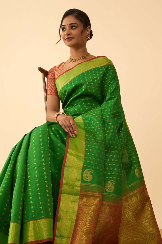 Green Pure Silk Woven Kanjivaram Saree image number