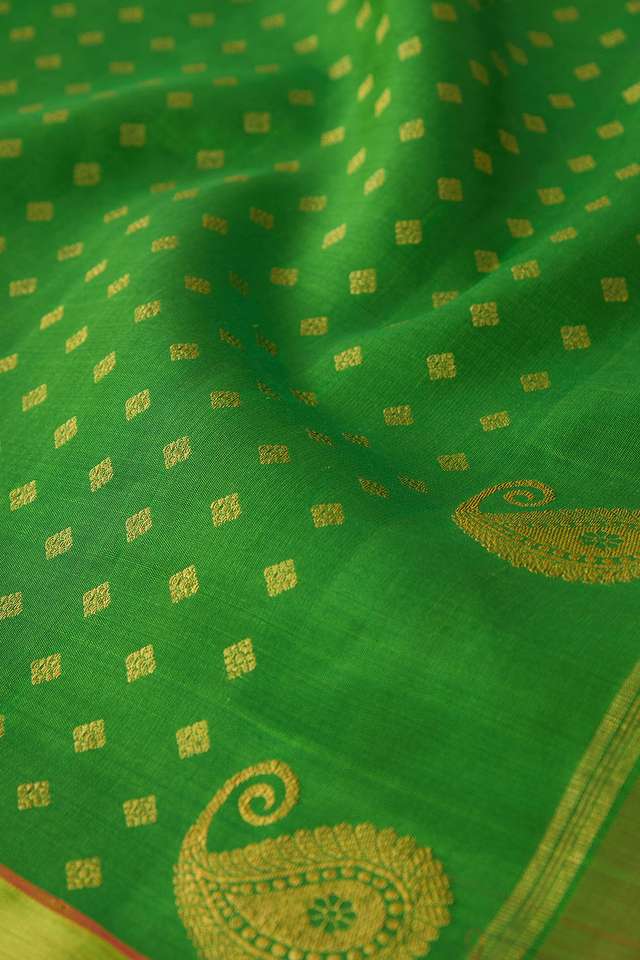 Green Pure Silk Woven Kanjivaram Saree thumbnail image number null