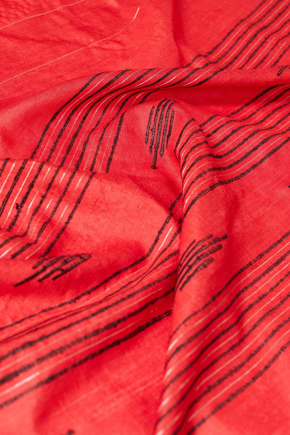 Red Chattisgarh Woven Pure Tussar Silk Saree image number null