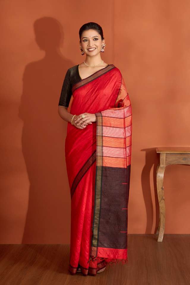 Red Bhagalpur Woven Pure Tussar Silk Saree thumbnail image number null