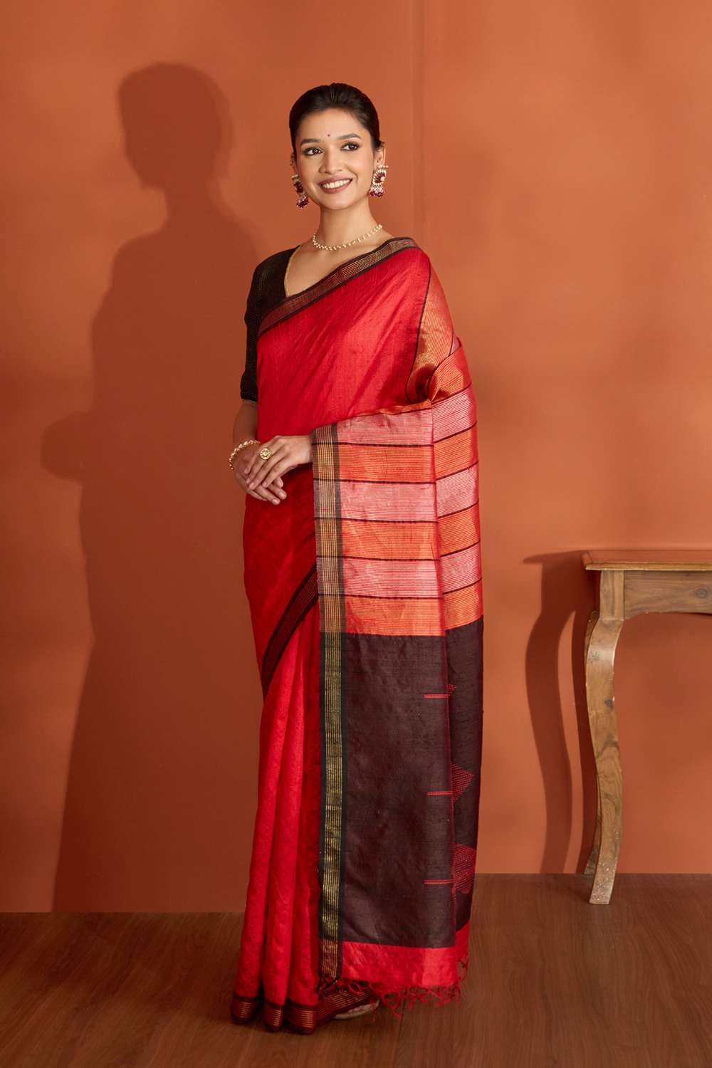 Red Bhagalpur Woven Pure Tussar Silk Saree image number null