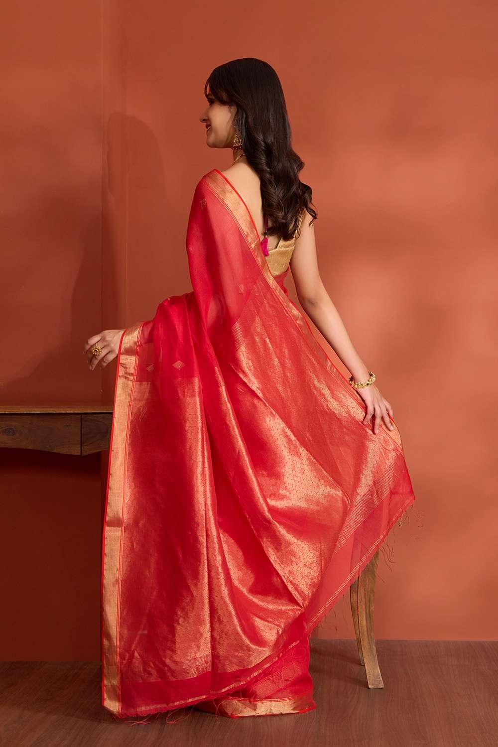 Red Pure Silk Cotton Bengal Woven Saree image number null