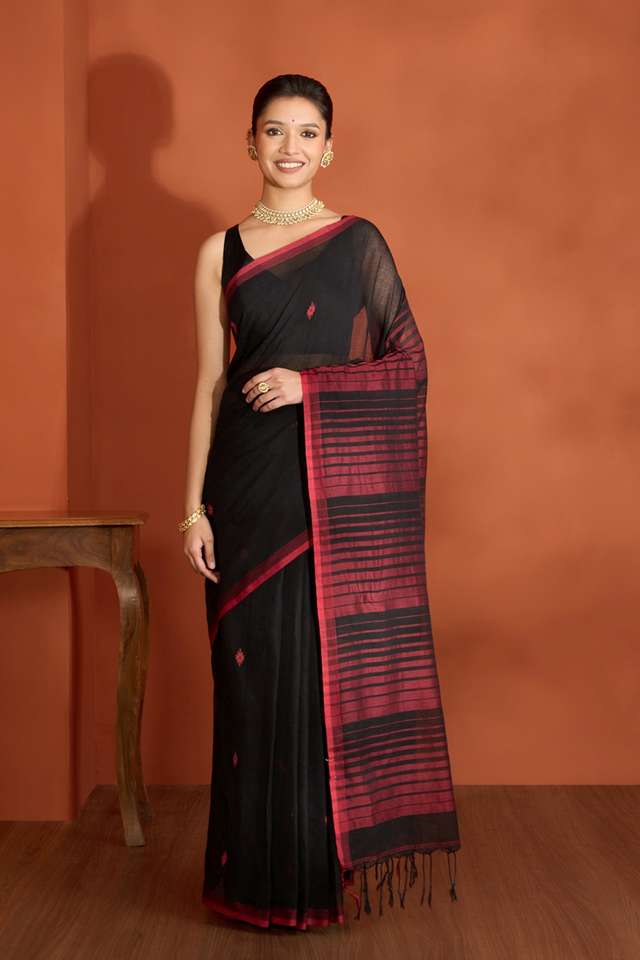 Black Bengal Pure Cotton Jamdani Saree thumbnail image number null