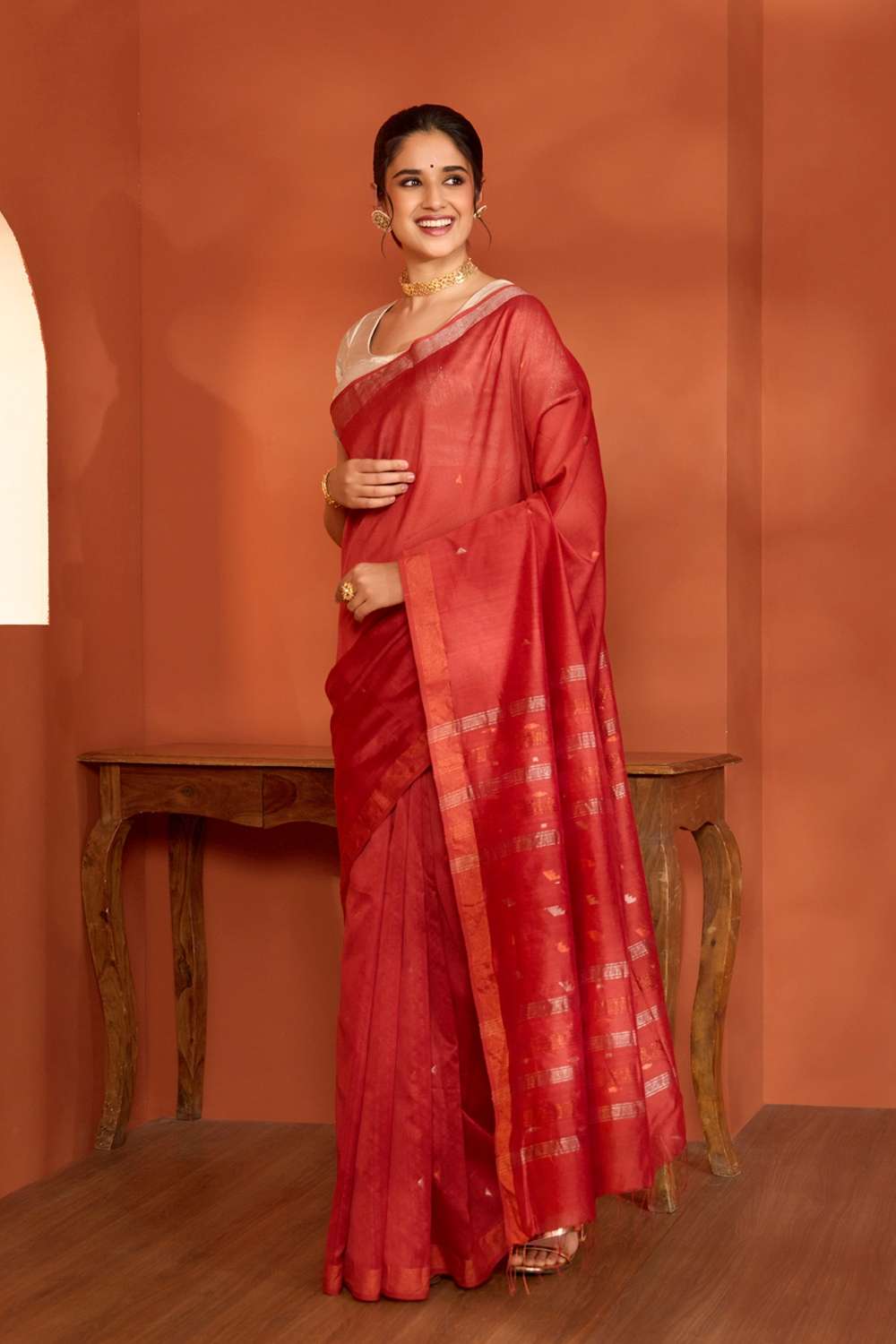 Red Bengal Pure Silk Cotton Jamdani Saree image number null