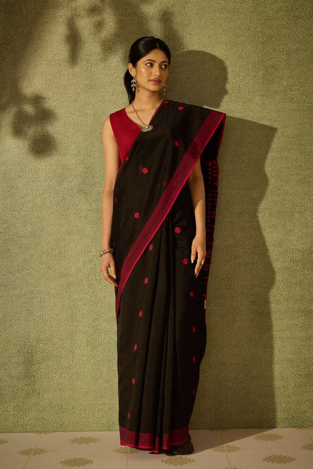 Black Bengal Pure Silk Cotton Jamdani Saree image number null