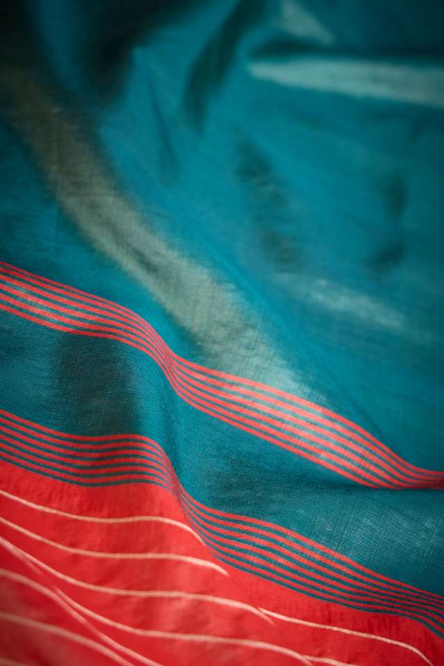 Dark Green Pure Silk Bishnupur Woven Saree thumbnail image number null