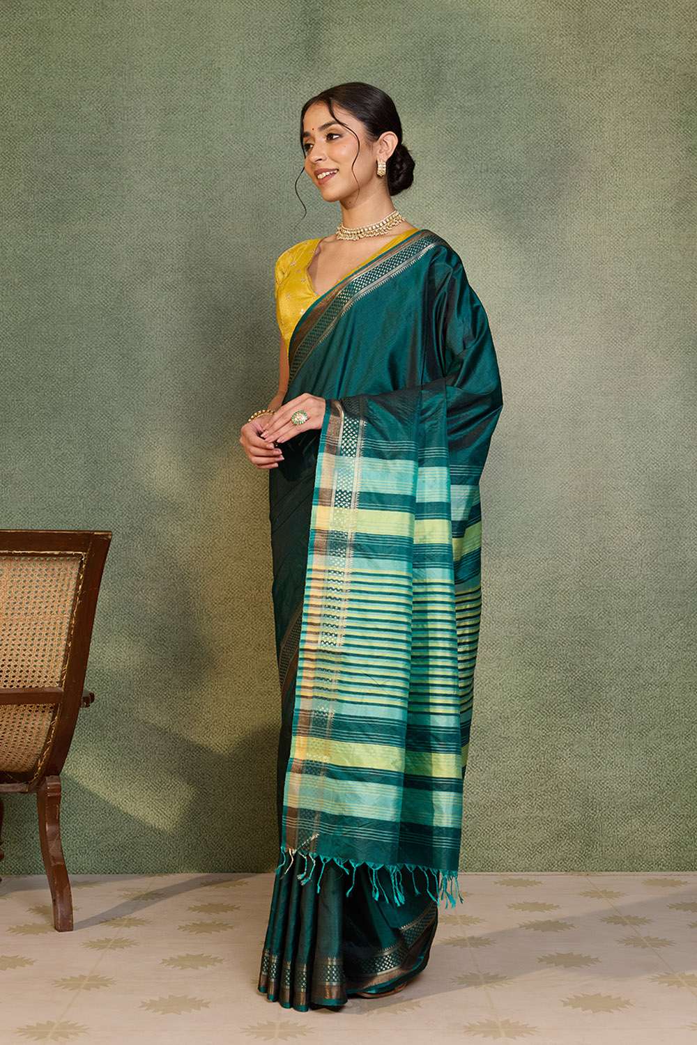 Dark Green Pure Silk Woven Bishnupur Saree image number null