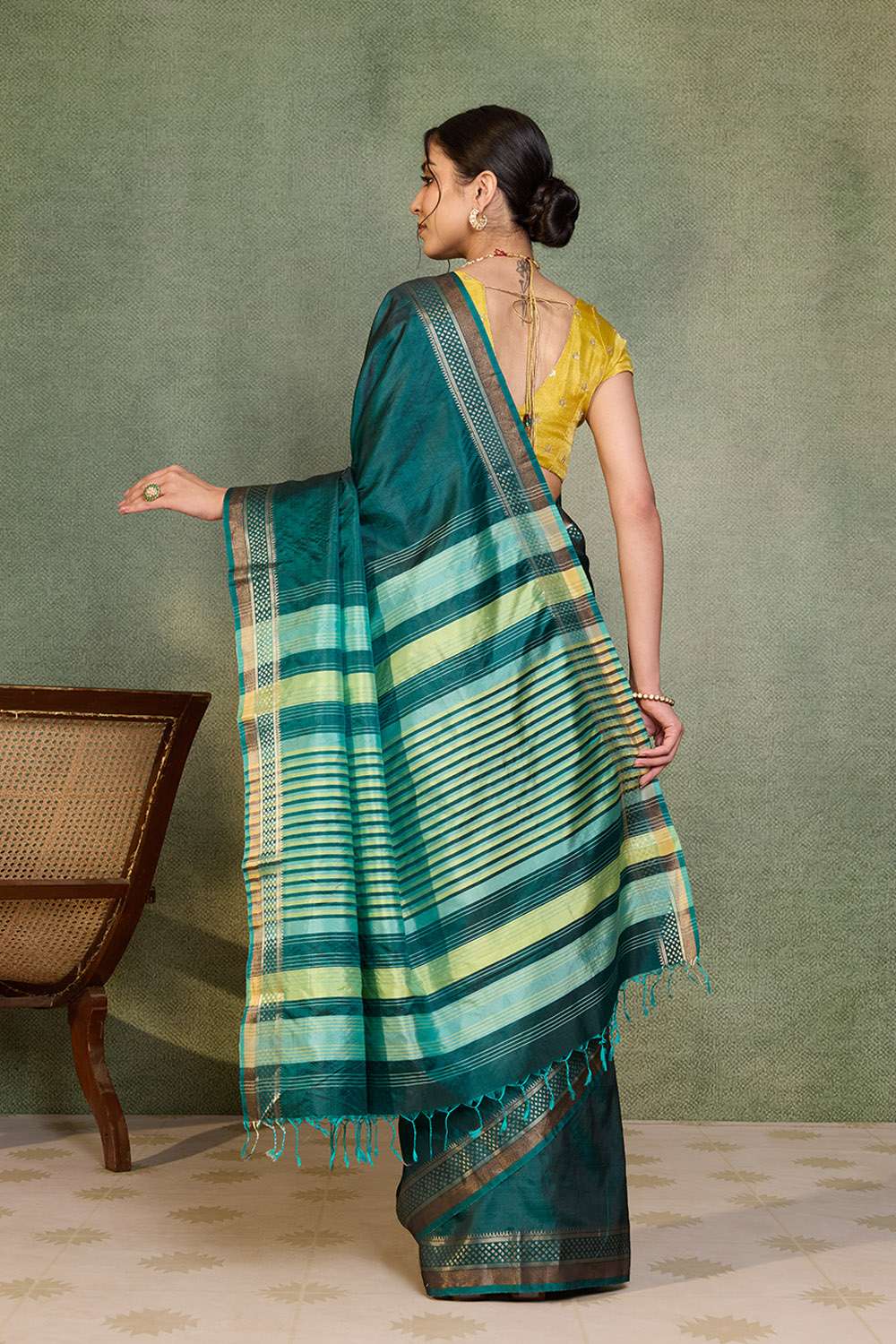Dark Green Pure Silk Woven Bishnupur Saree image number null