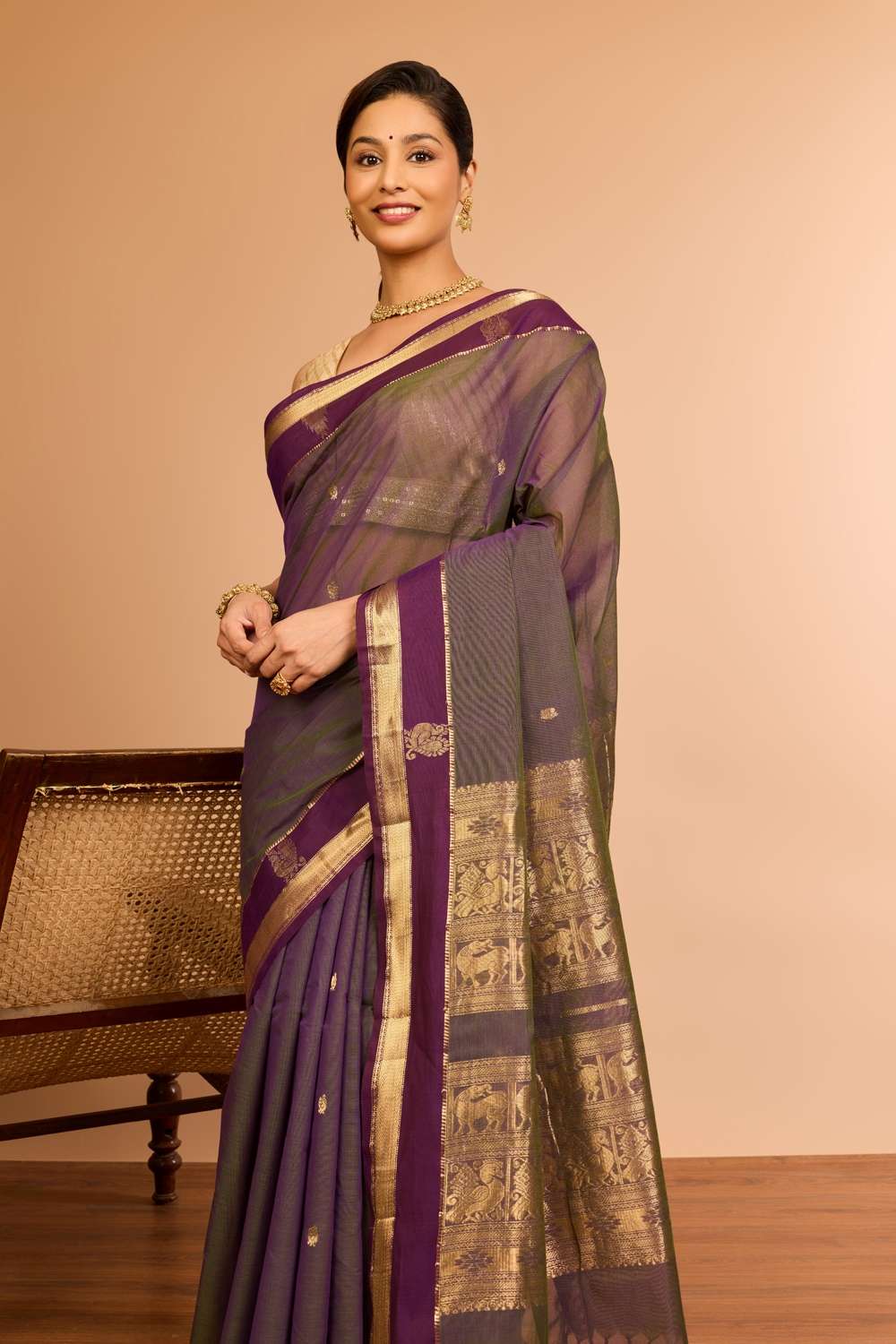 Violet Cotton Woven Saree image number null