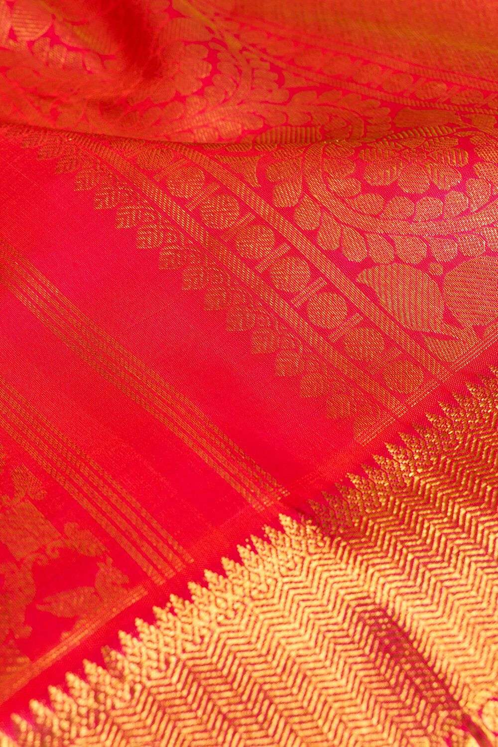 Pink Pure Silk Woven Kanjeevaram Saree image number null