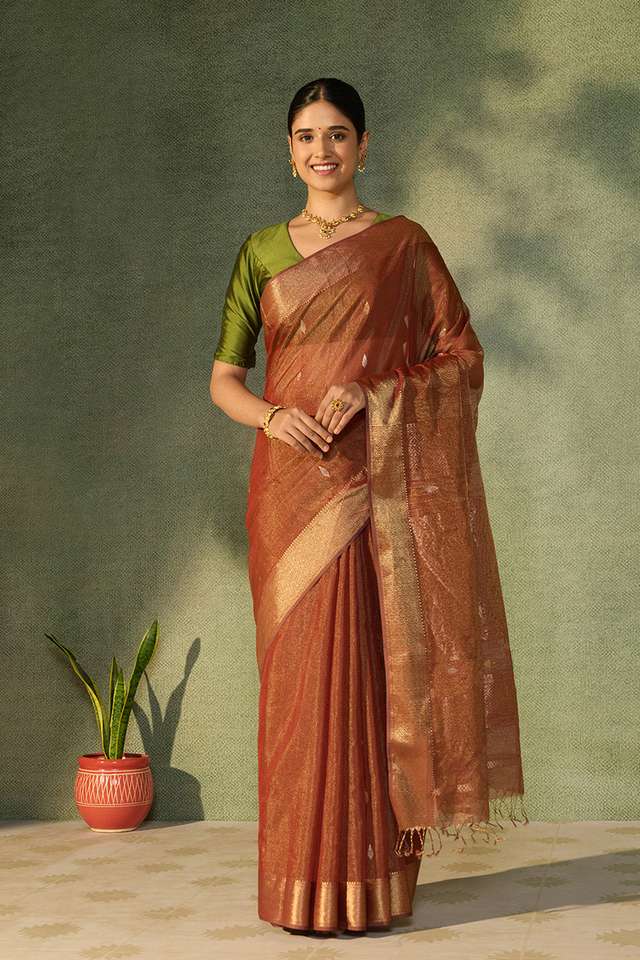 Red Woven Pure Tissue Cotton Maheshwari Saree thumbnail image number null