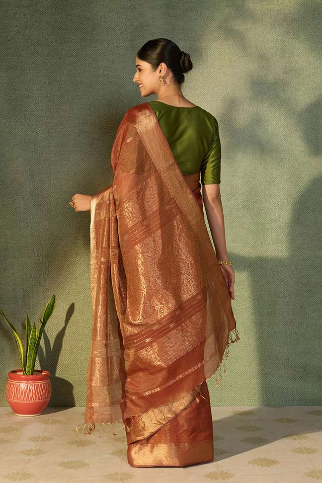 Red Woven Pure Tissue Cotton Maheshwari Saree thumbnail image number null