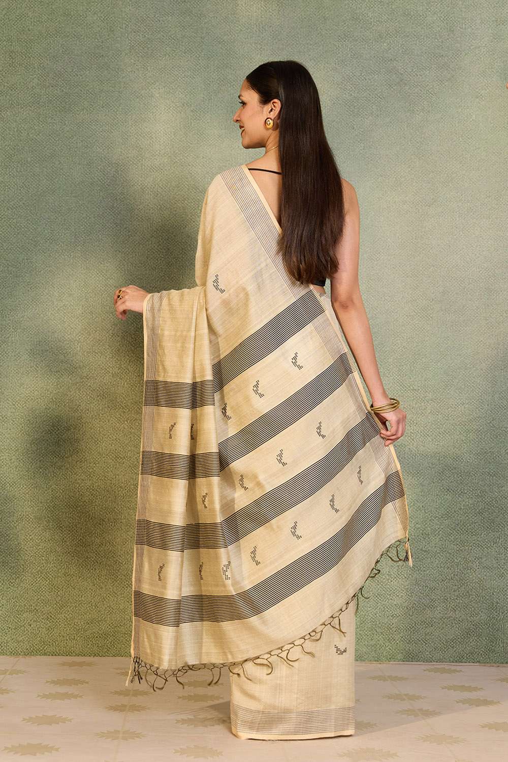 Beige Bhagalpur Woven Silk Viscose Saree image number null