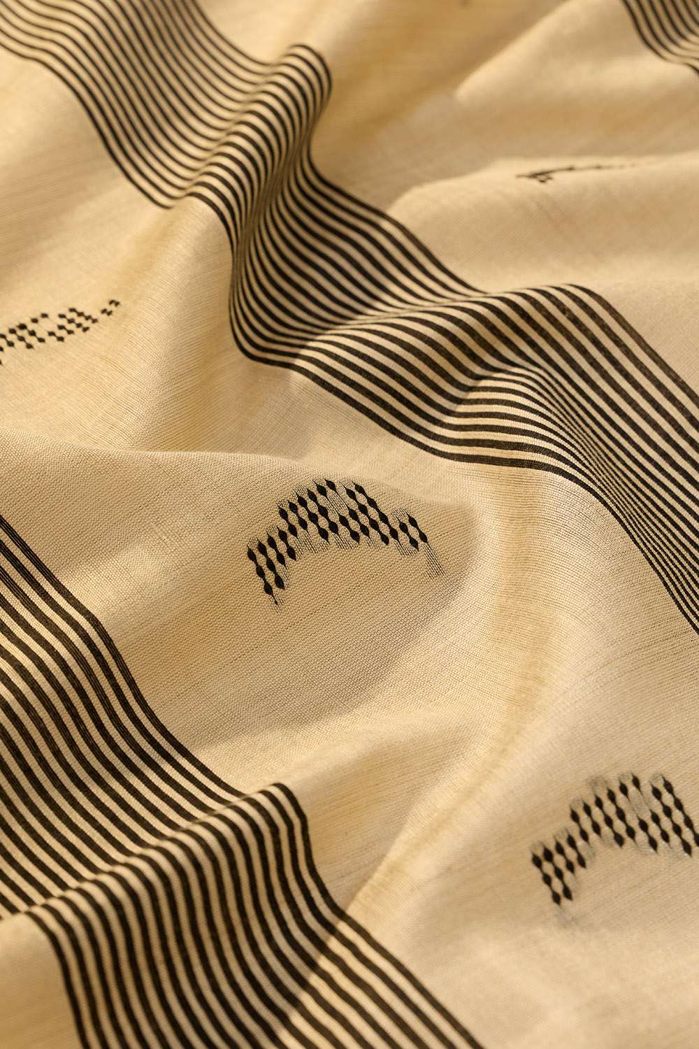 Beige Bhagalpur Woven Silk Viscose Saree image number null