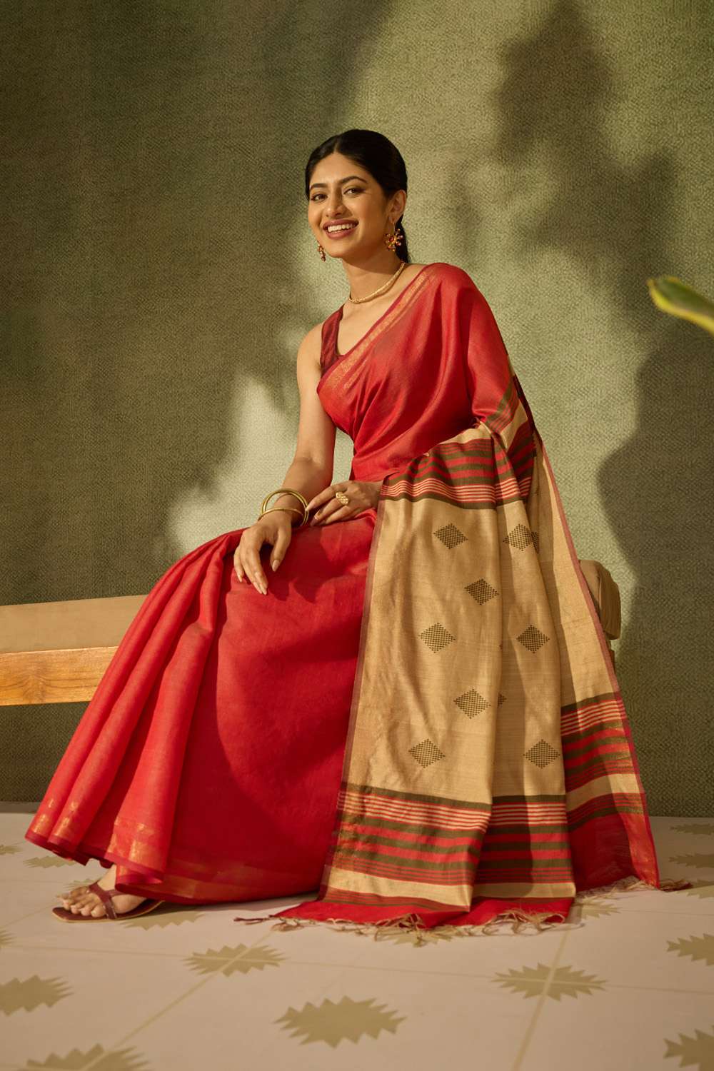 Red Bhagalpur Woven Silk Viscose Saree image number null