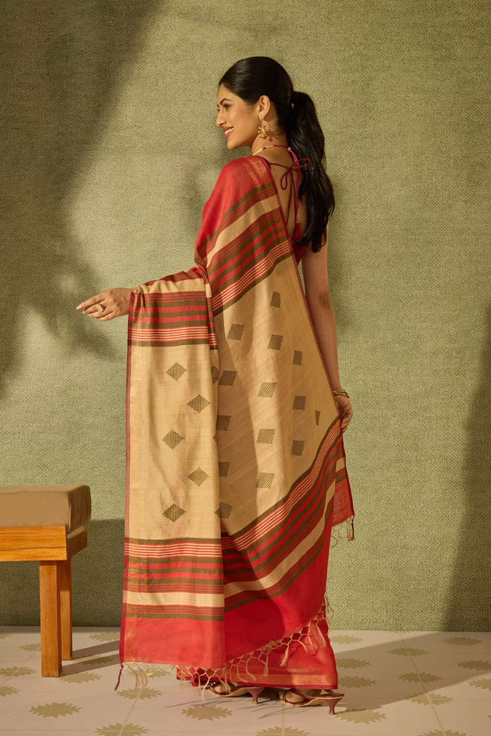 Red Bhagalpur Woven Silk Viscose Saree image number null