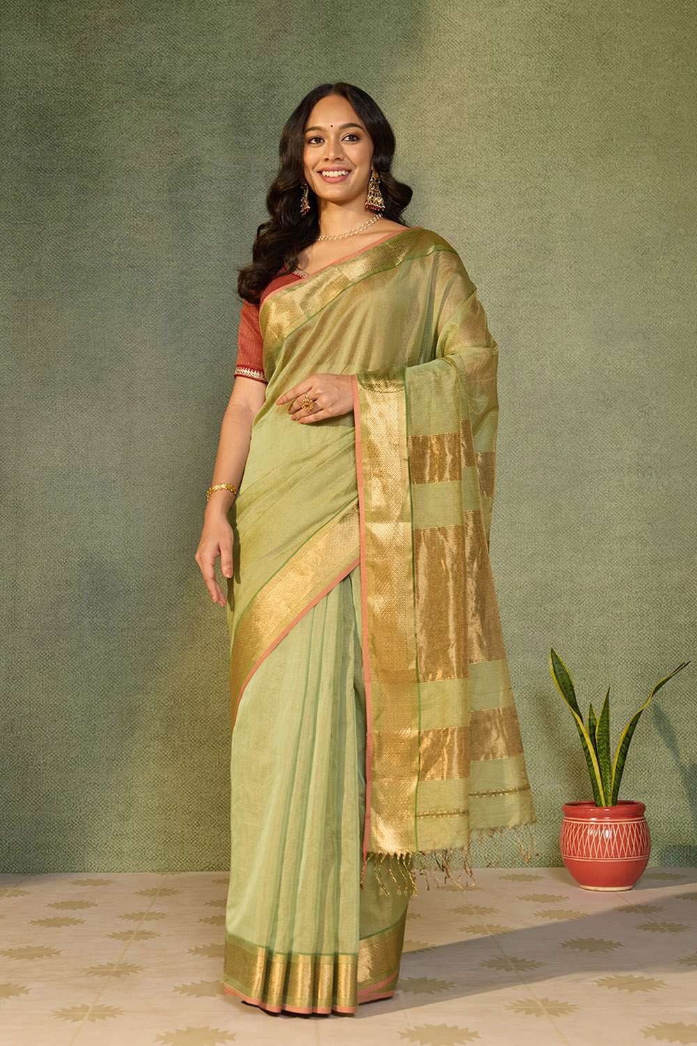 Light Green Woven Pure Tissue Cotton Maheshwari Saree image number null