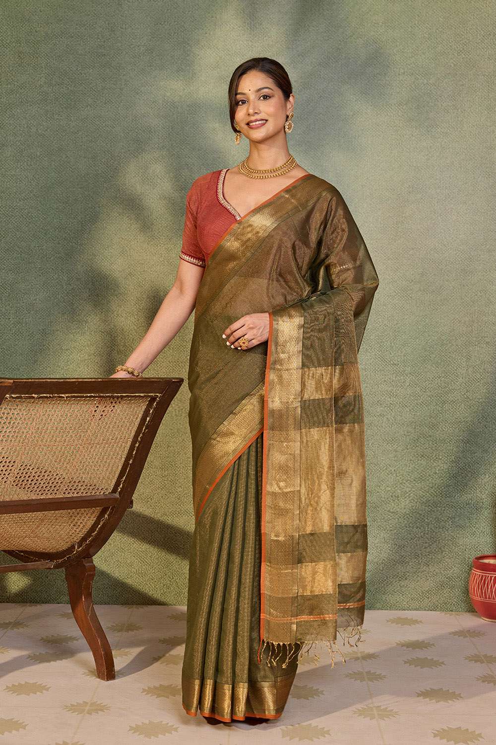Green Woven Pure Tissue Cotton Maheshwari Saree image number null