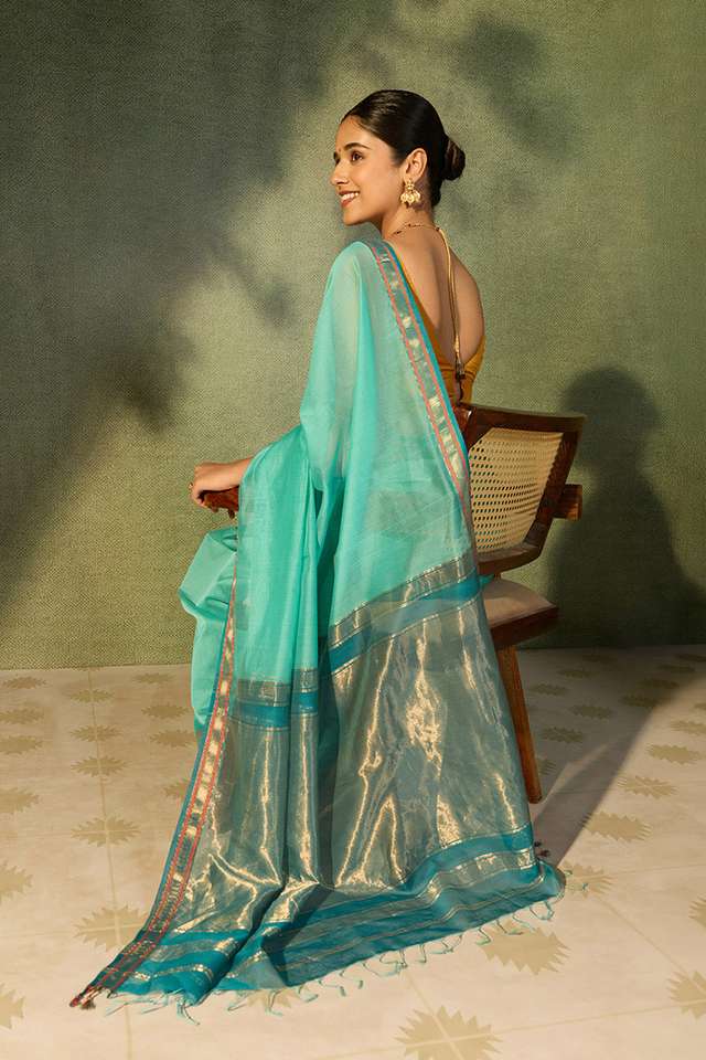 Light Blue Woven Pure Silk Cotton Maheshwari Saree thumbnail image number null