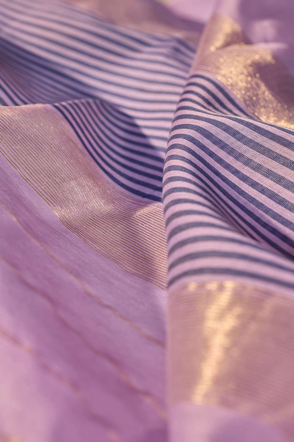 Light Violet Woven Pure Silk Cotton Maheshwari Saree image number null