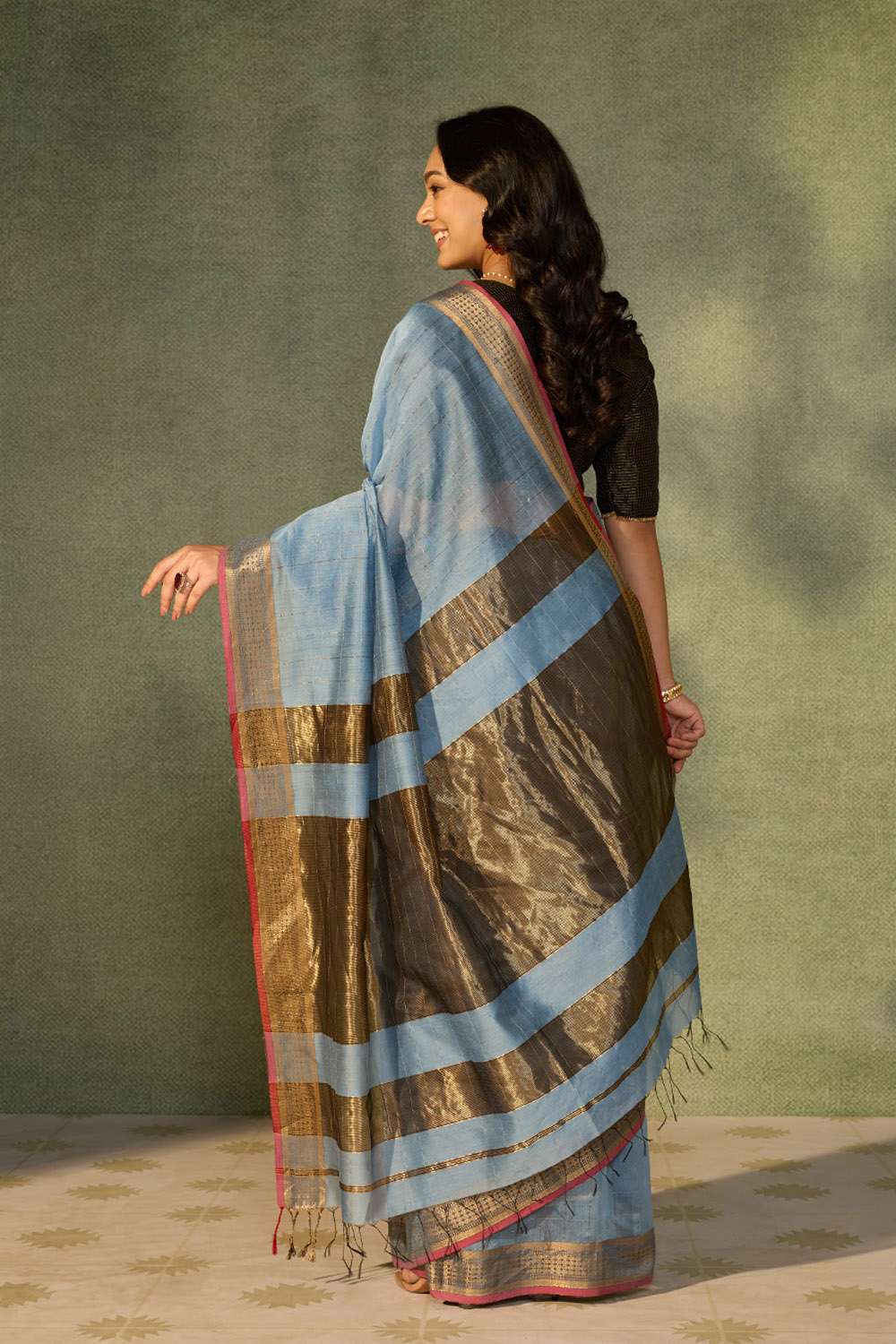 Blue Woven Pure Silk Cotton Maheshwari Saree image number null
