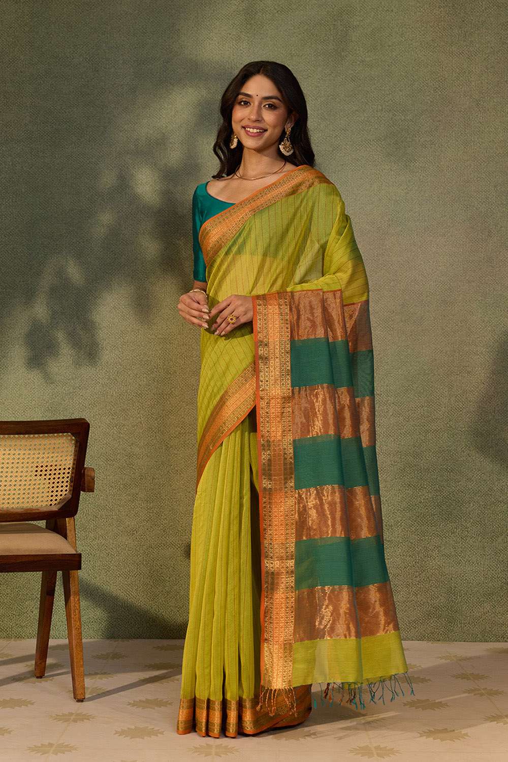Light Green Woven Pure Silk Cotton Maheshwari Saree image number null
