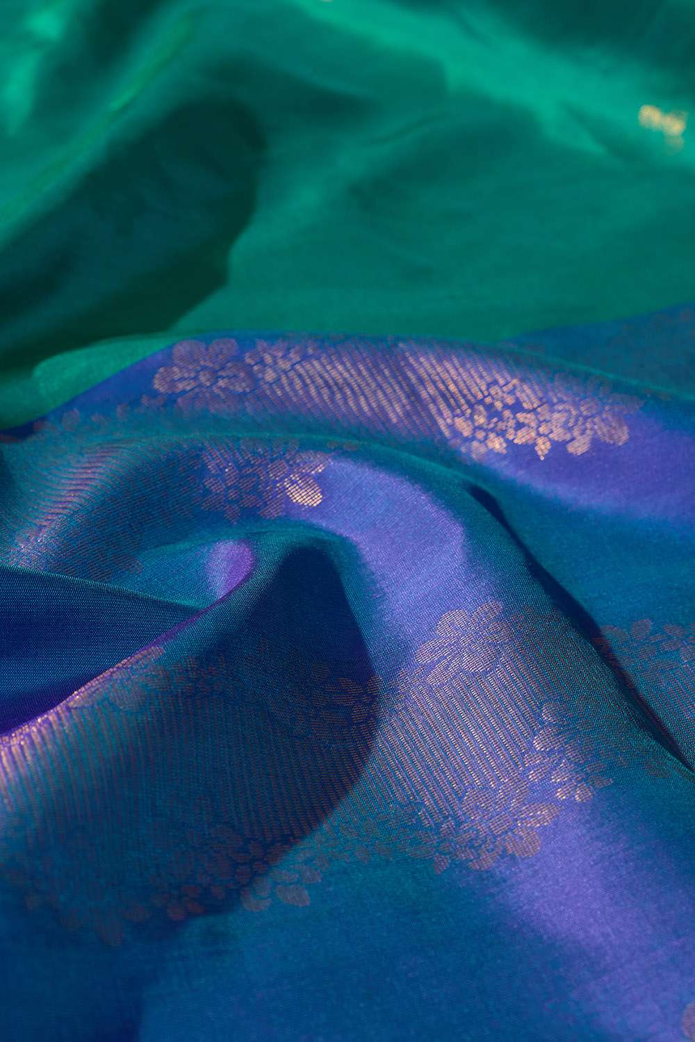 Dark Green Woven Soft Pure Silk Saree image number null