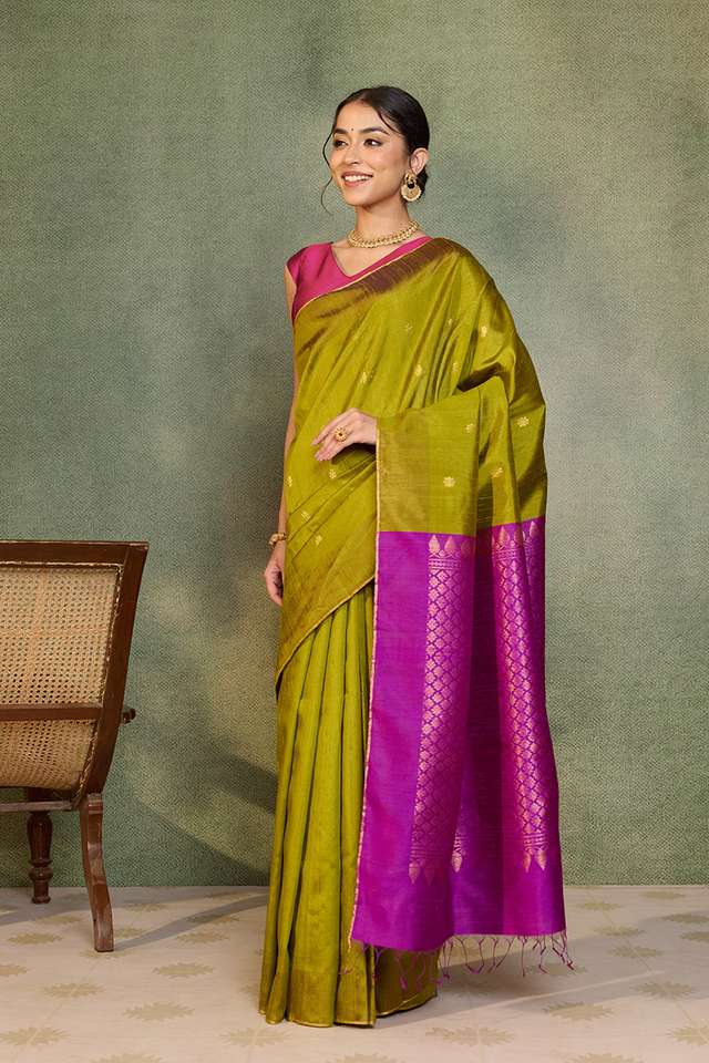 Green Woven Soft Pure Silk Saree thumbnail image number null