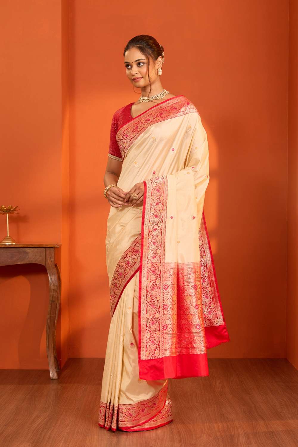 Beige Pure Silk Kadwa Banarasi Saree image number null
