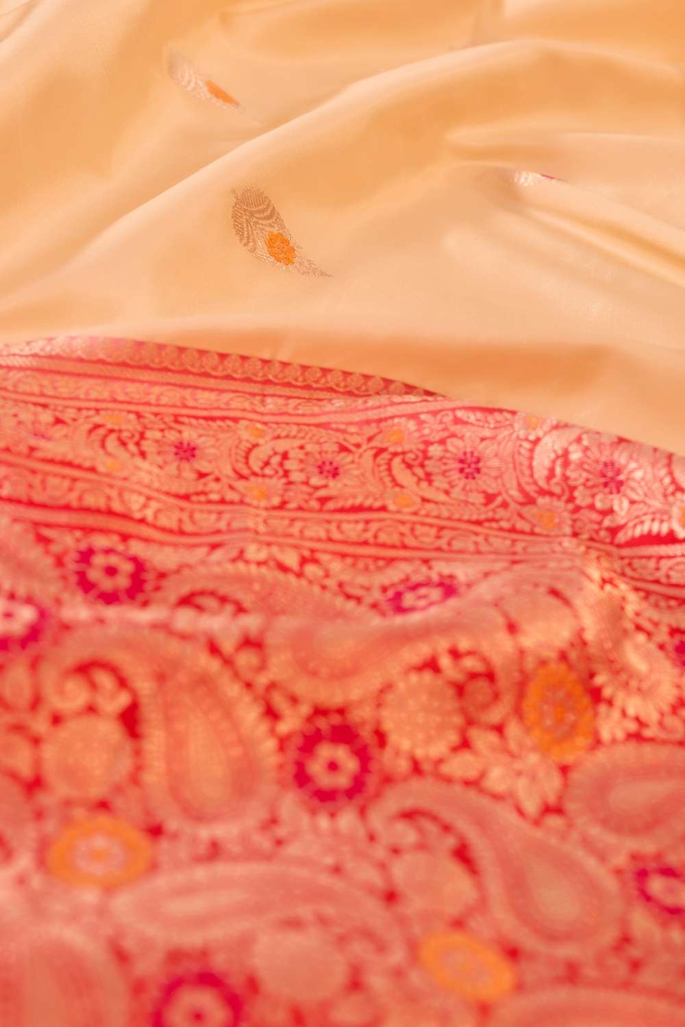 Beige Pure Silk Kadwa Banarasi Saree image number null