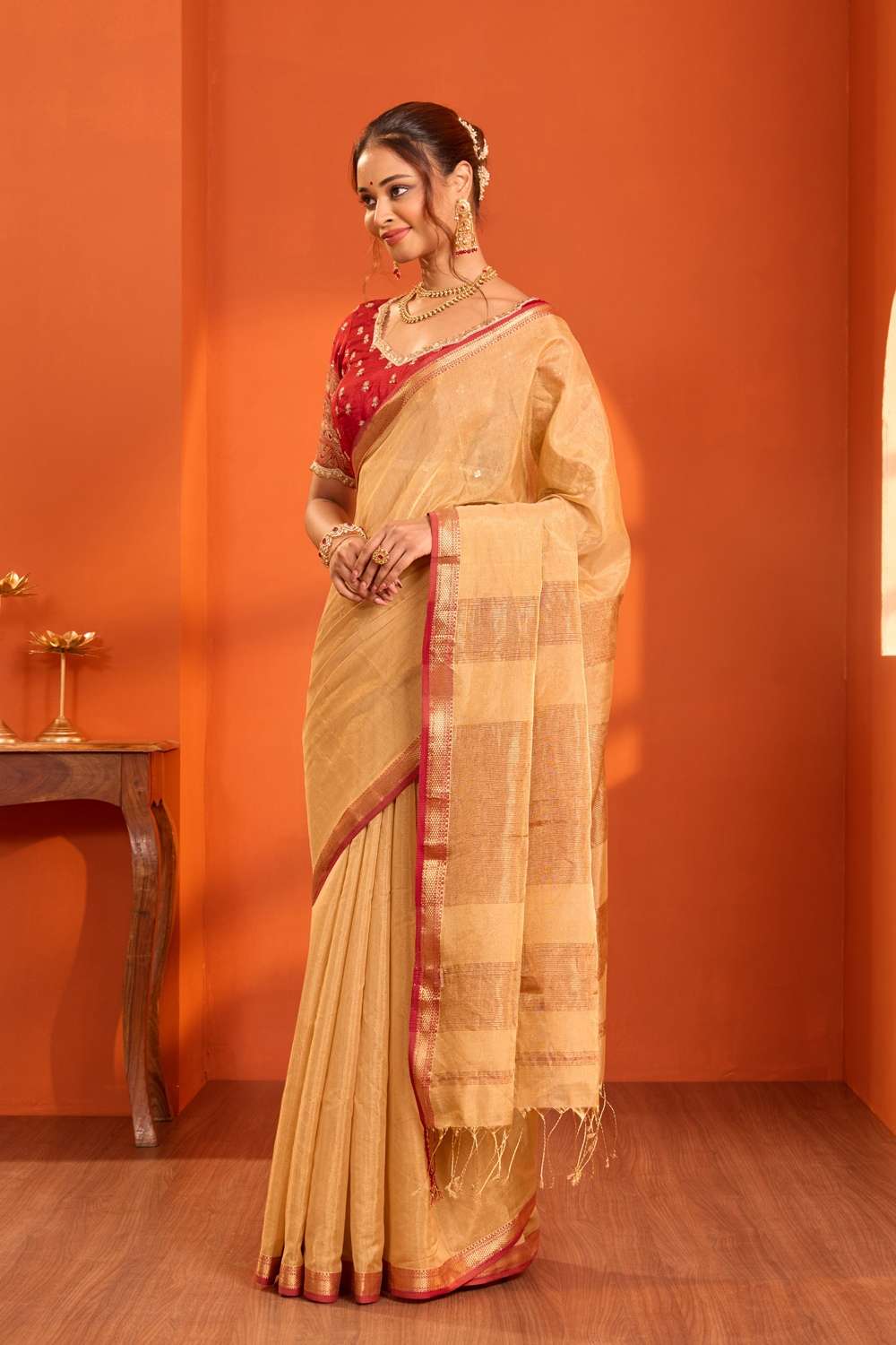 Beige Woven Pure Tissue Cotton Maheshwari Saree image number null