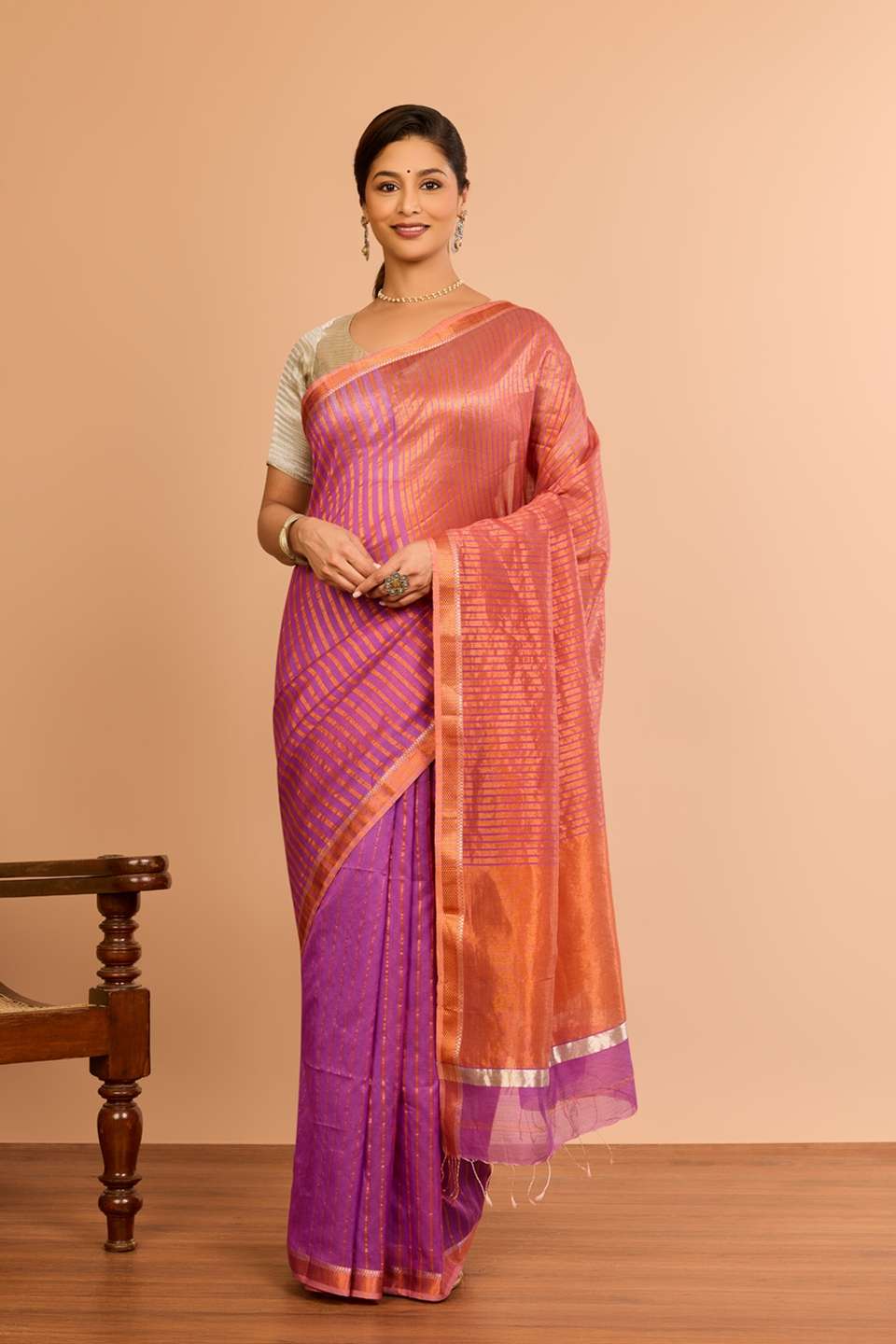 Dark Violet Silk Cotton Maheshwari Woven Saree