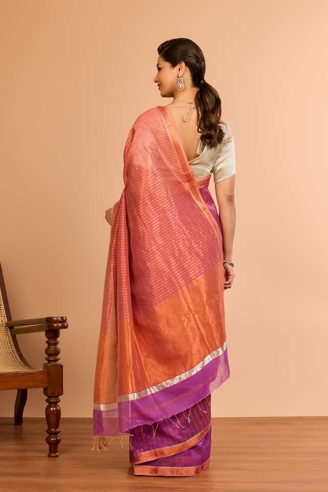 Dark Violet Silk Cotton Maheshwari Woven Saree thumbnail image number null