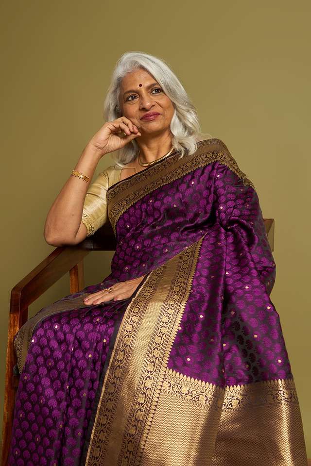 Dark Violet Banaras Pure Silk Tanchoi Saree thumbnail image number null