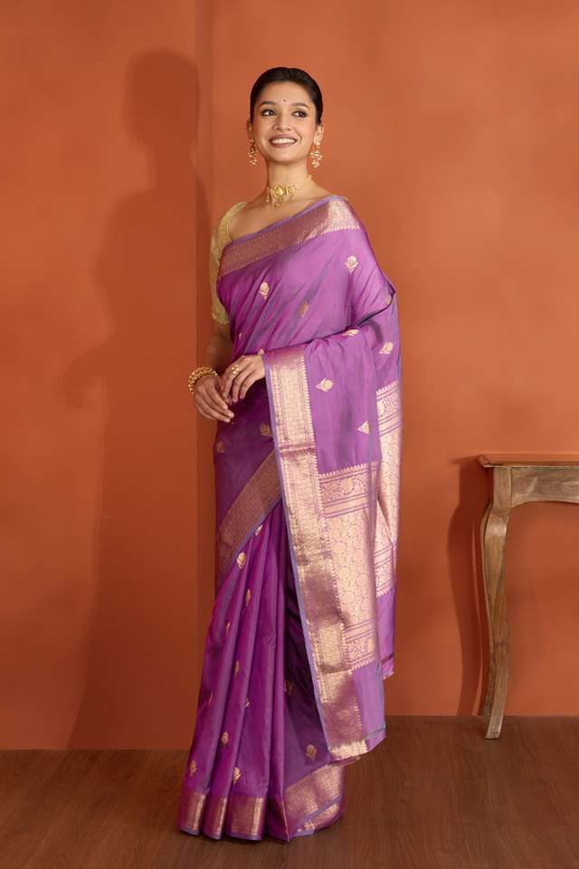 Violet Silk Viscose Kadwa Banarasi Saree thumbnail image number null