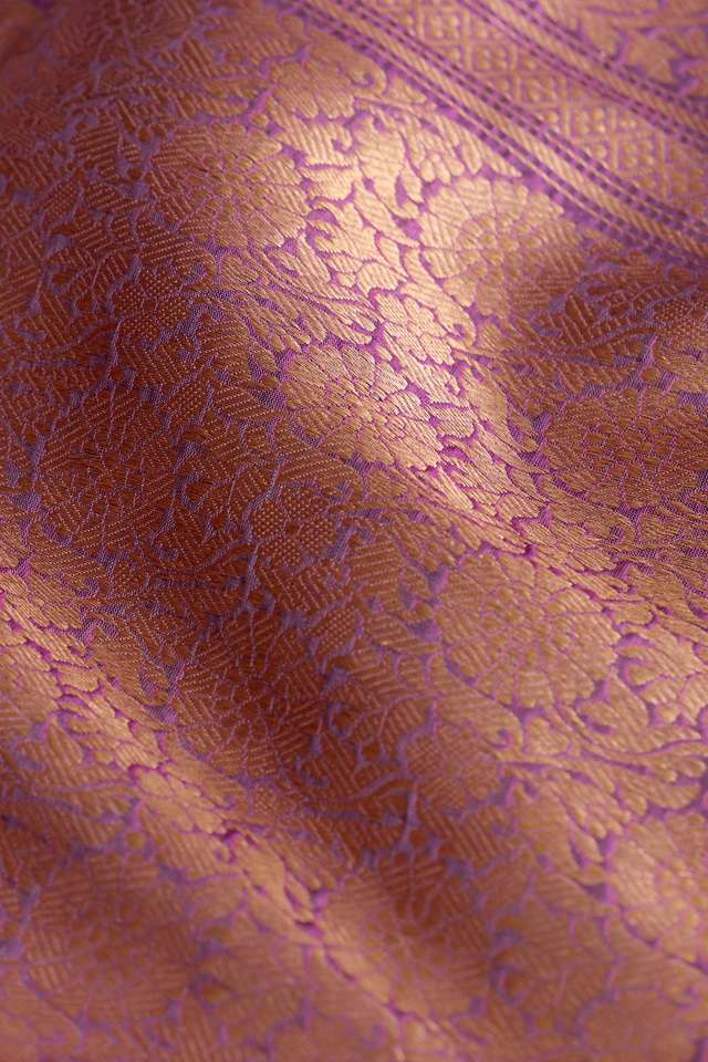 Violet Silk Viscose Kadwa Banarasi Saree thumbnail image number null