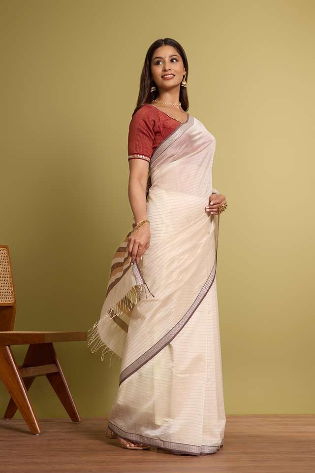 Off White Woven Pure Silk Cotton Maheshwari Saree thumbnail image number null