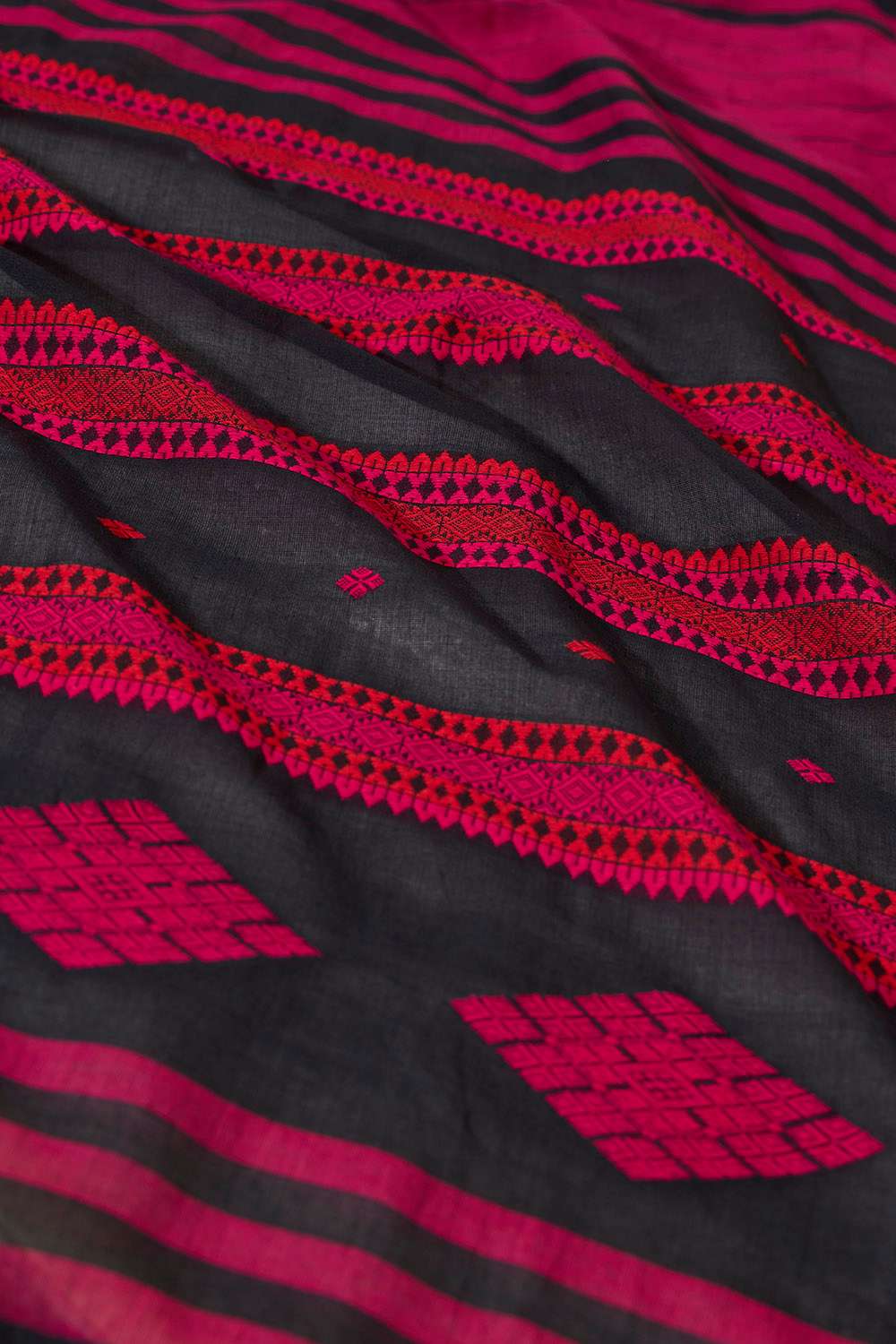 Black Woven Pure Cotton Bengal Saree image number null