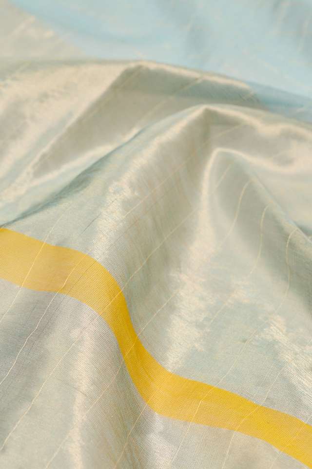 Blue Woven Pure Silk Cotton Maheshwari Saree thumbnail image number null