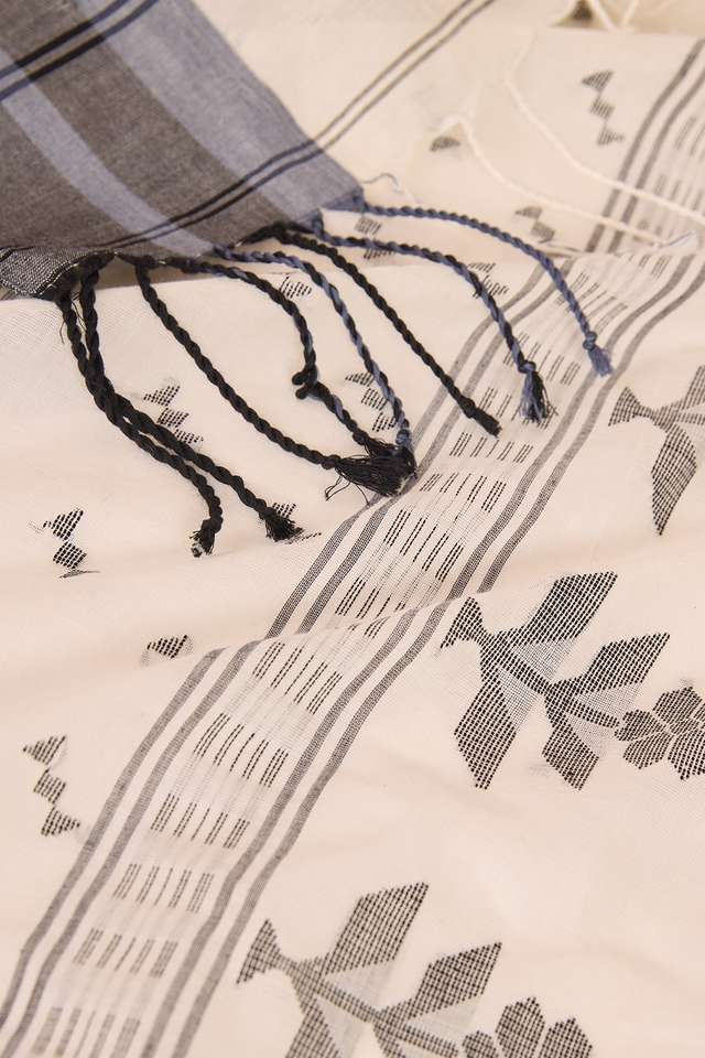 Off White Woven Pure Cotton Bengal Saree thumbnail image number null