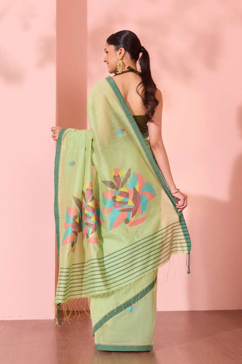 Light Green Bengal Pure Silk Cotton Jamdani Saree image number null